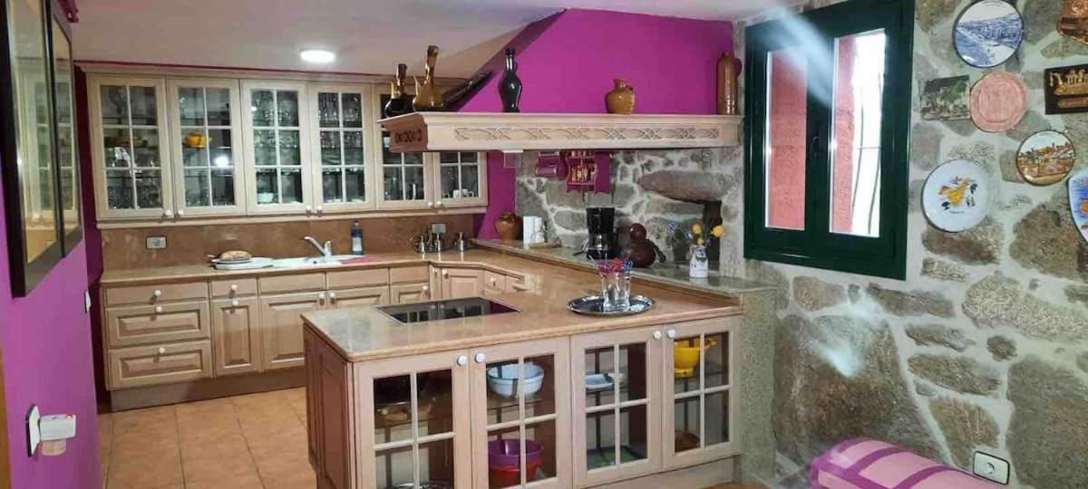 Alojamiento Entero Con Piscina Y Jardin. Ourense Eksteriør bilde