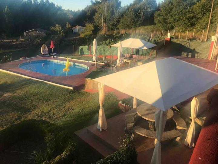 Alojamiento Entero Con Piscina Y Jardin. Ourense Eksteriør bilde
