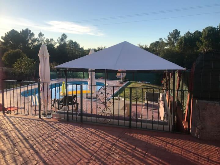 Alojamiento Entero Con Piscina Y Jardin. Ourense Eksteriør bilde