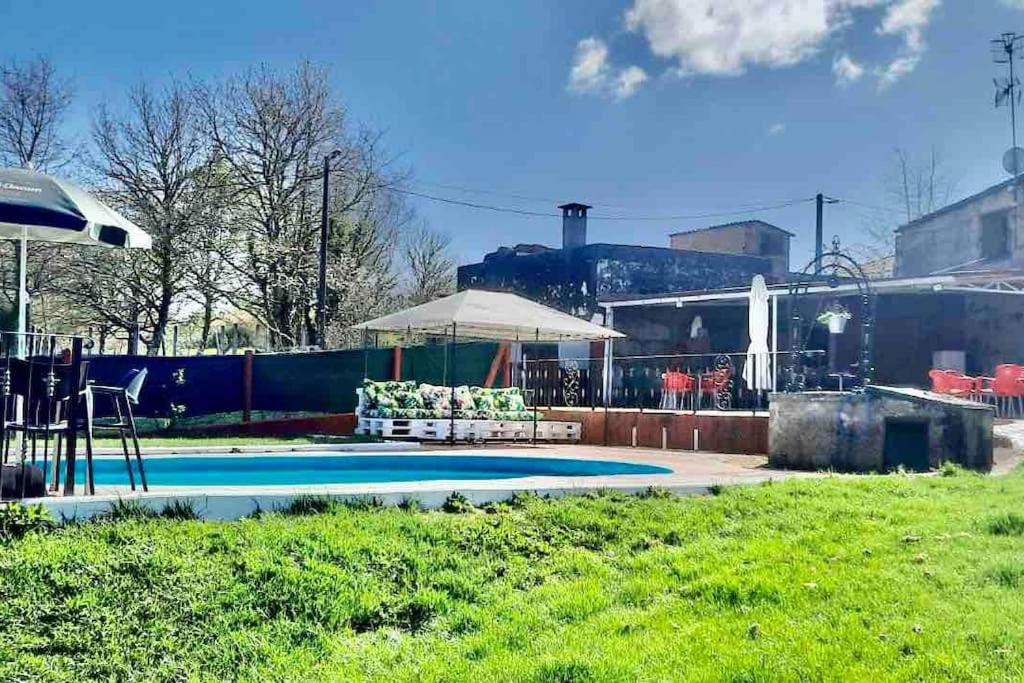 Alojamiento Entero Con Piscina Y Jardin. Ourense Eksteriør bilde